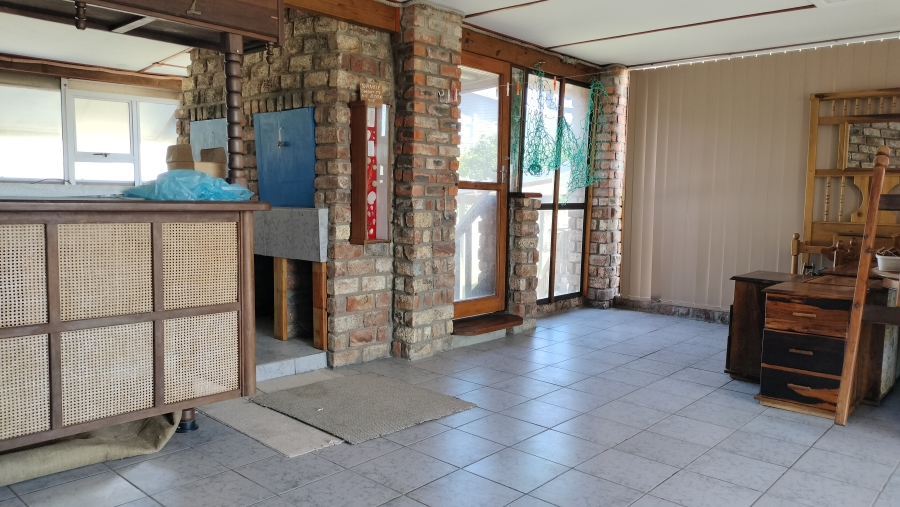 4 Bedroom Property for Sale in Fraaiuitsig Western Cape